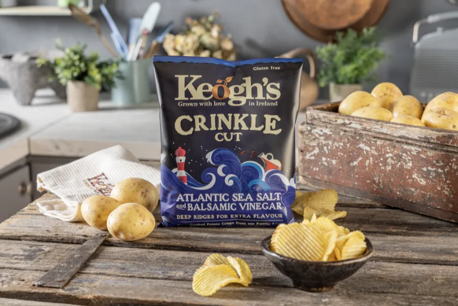 crinkle cut crisps salt vinegar table pack potatoes