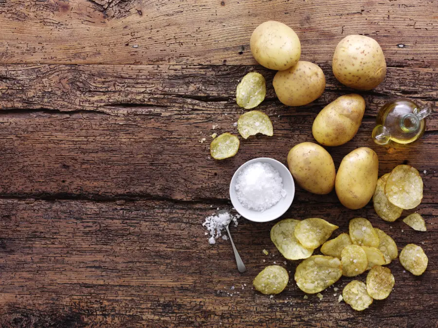 potatoes with salt