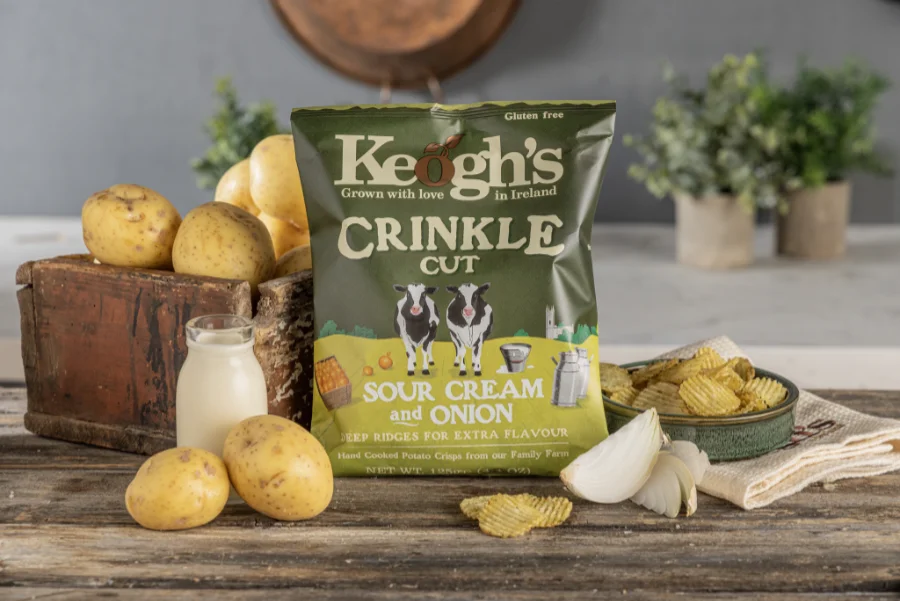 sour cream and onion crisps potatoes wooden table